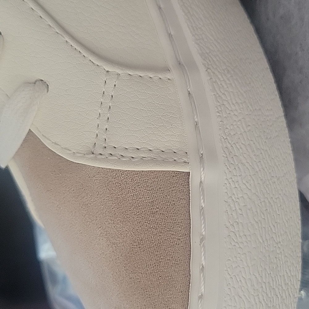 Express Sneakers - Picture 9 of 9